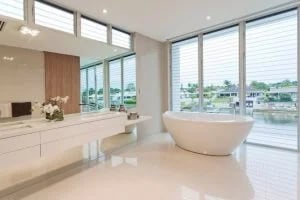 3-Things-to-Look-for-in-Small-Bathroom-Blinds-300x200